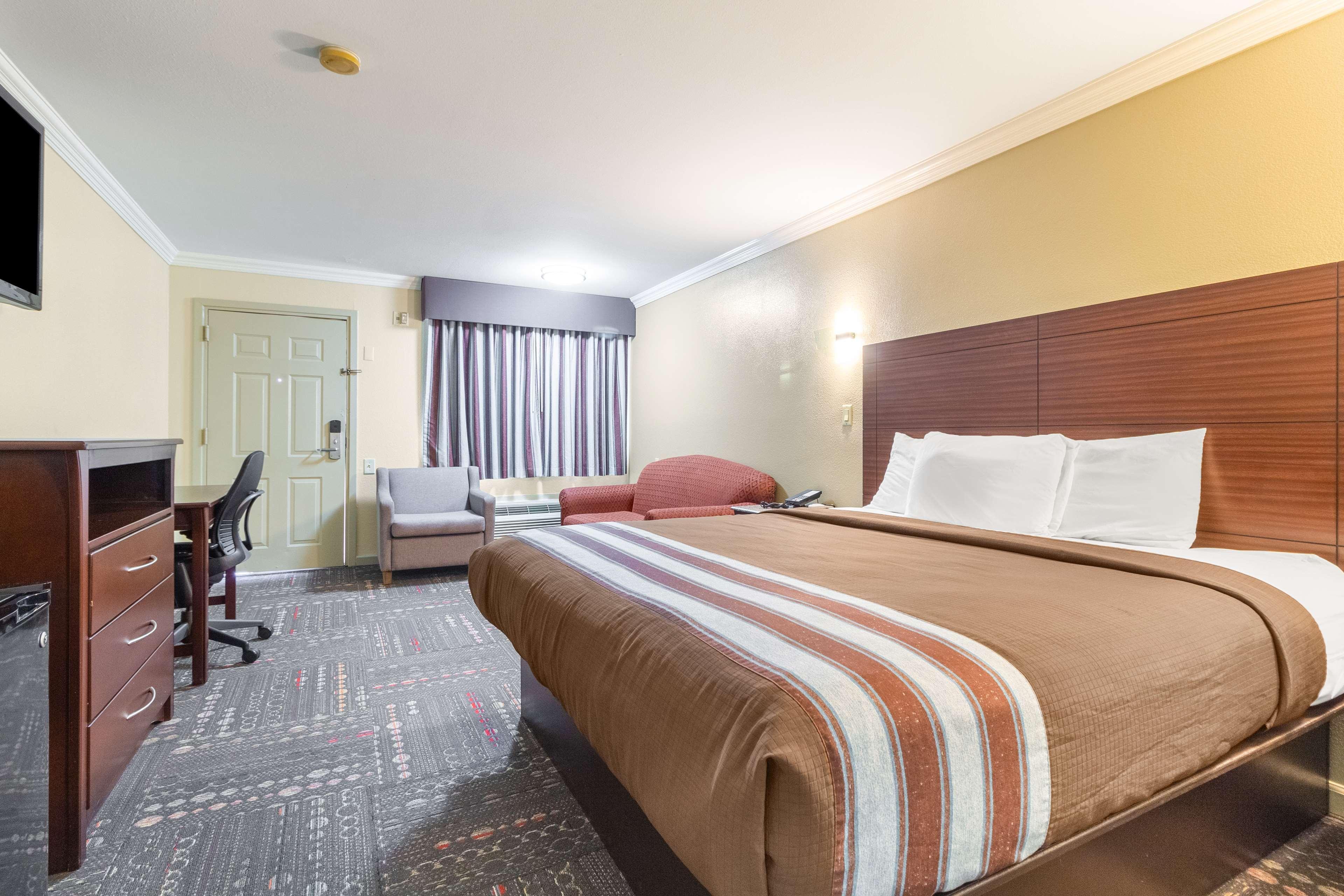 Hotel Dan Inn Uberaba & Convencoes By Nacional Inn Екстер'єр фото