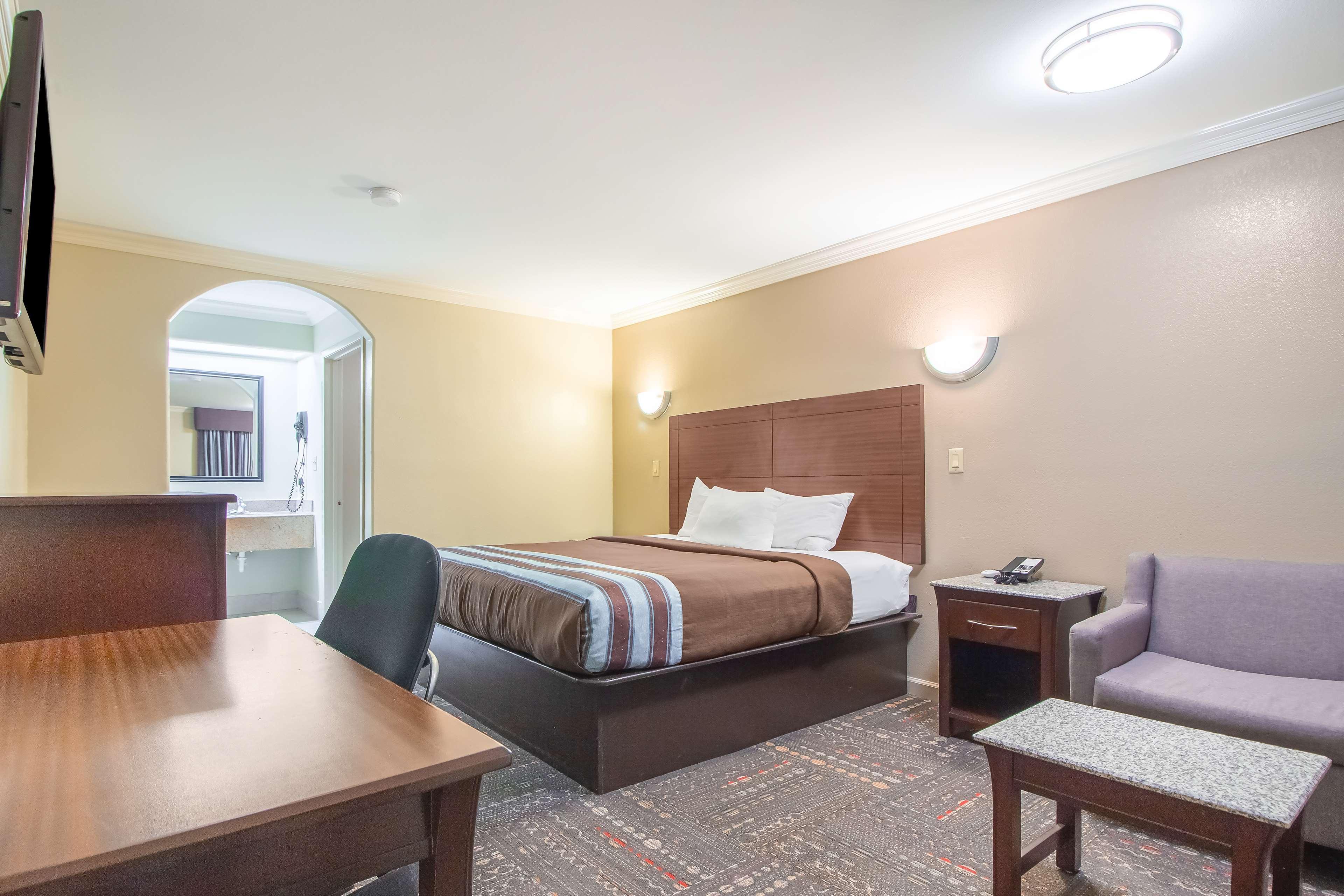Hotel Dan Inn Uberaba & Convencoes By Nacional Inn Екстер'єр фото