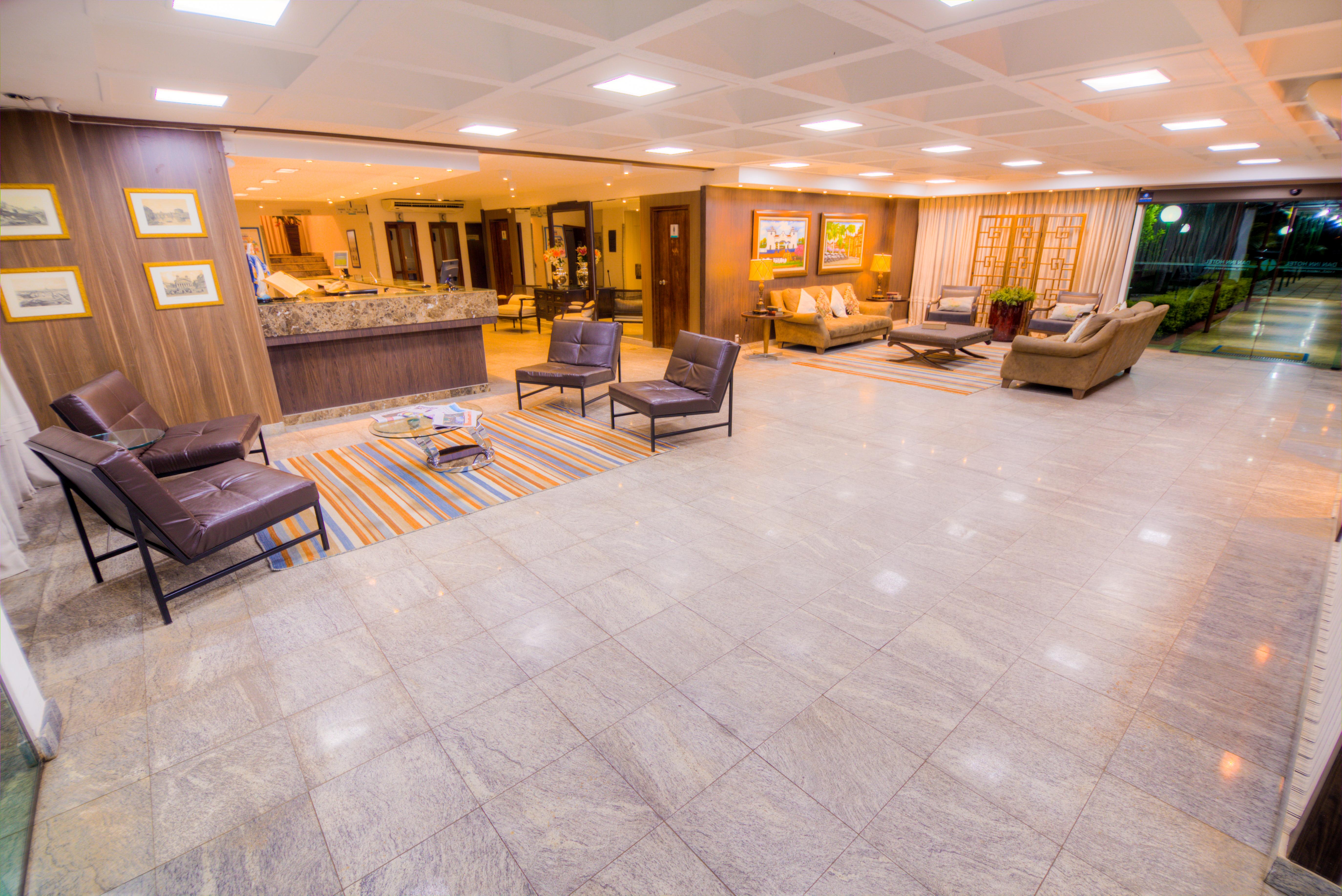 Hotel Dan Inn Uberaba & Convencoes By Nacional Inn Екстер'єр фото