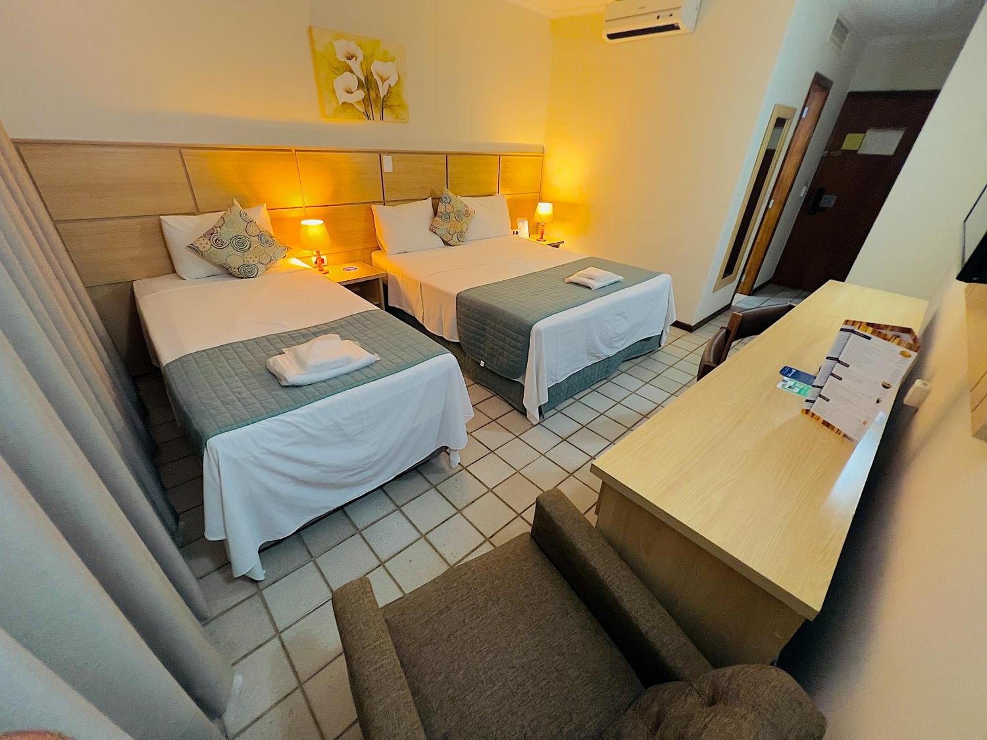 Hotel Dan Inn Uberaba & Convencoes By Nacional Inn Екстер'єр фото